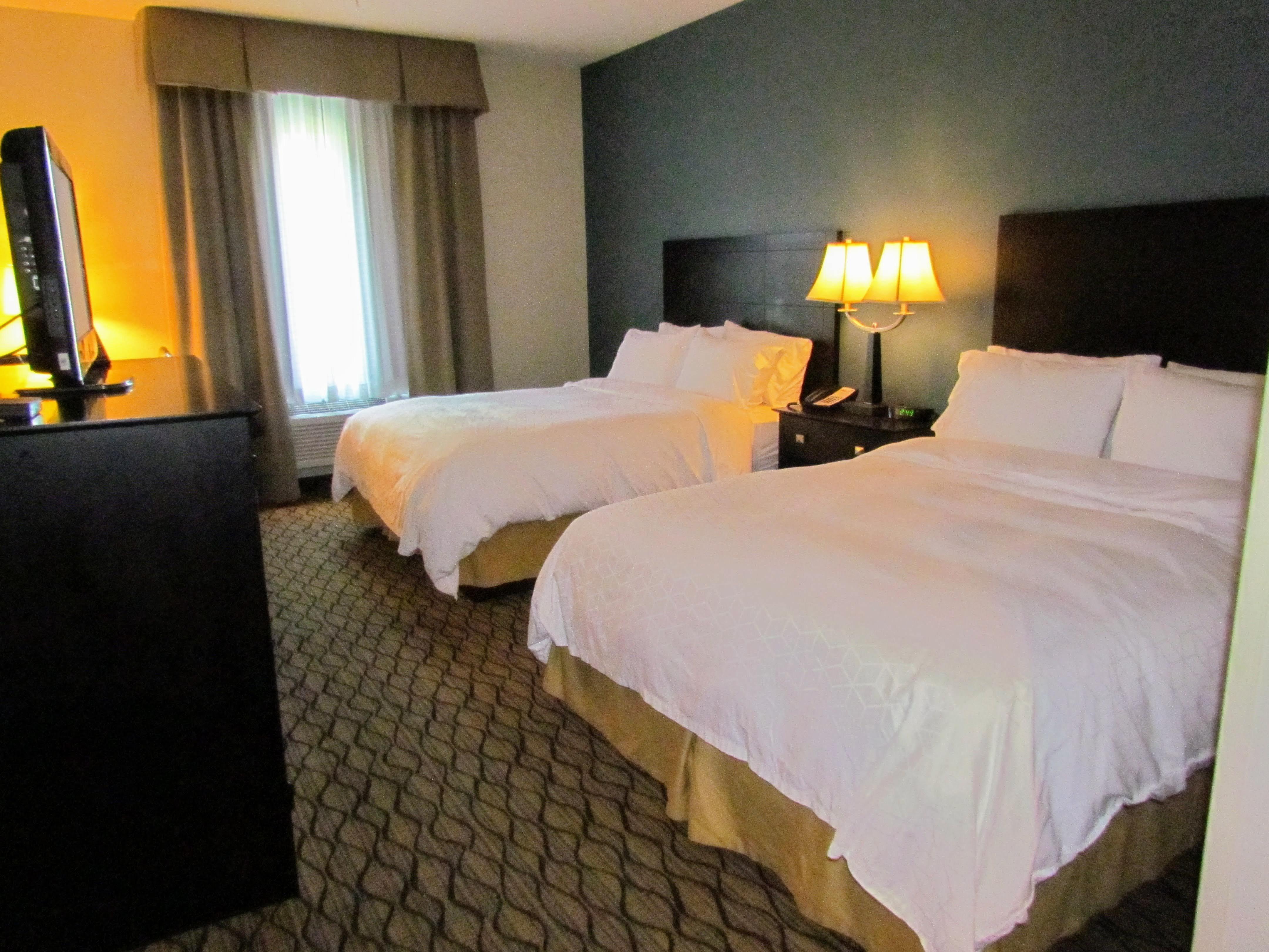 Holiday Inn Express Hotel & Suites Cadillac By Ihg Eksteriør billede