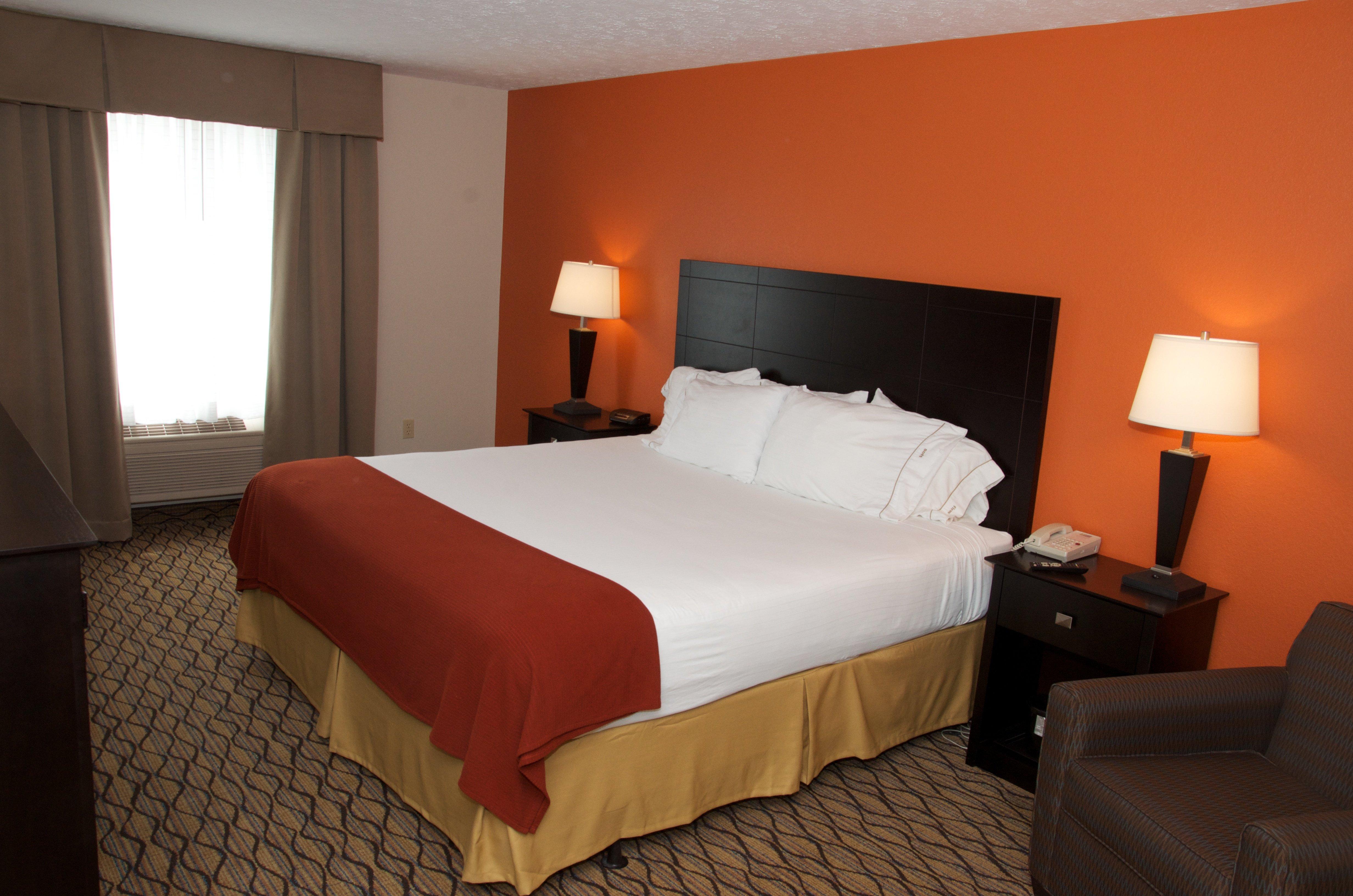Holiday Inn Express Hotel & Suites Cadillac By Ihg Eksteriør billede