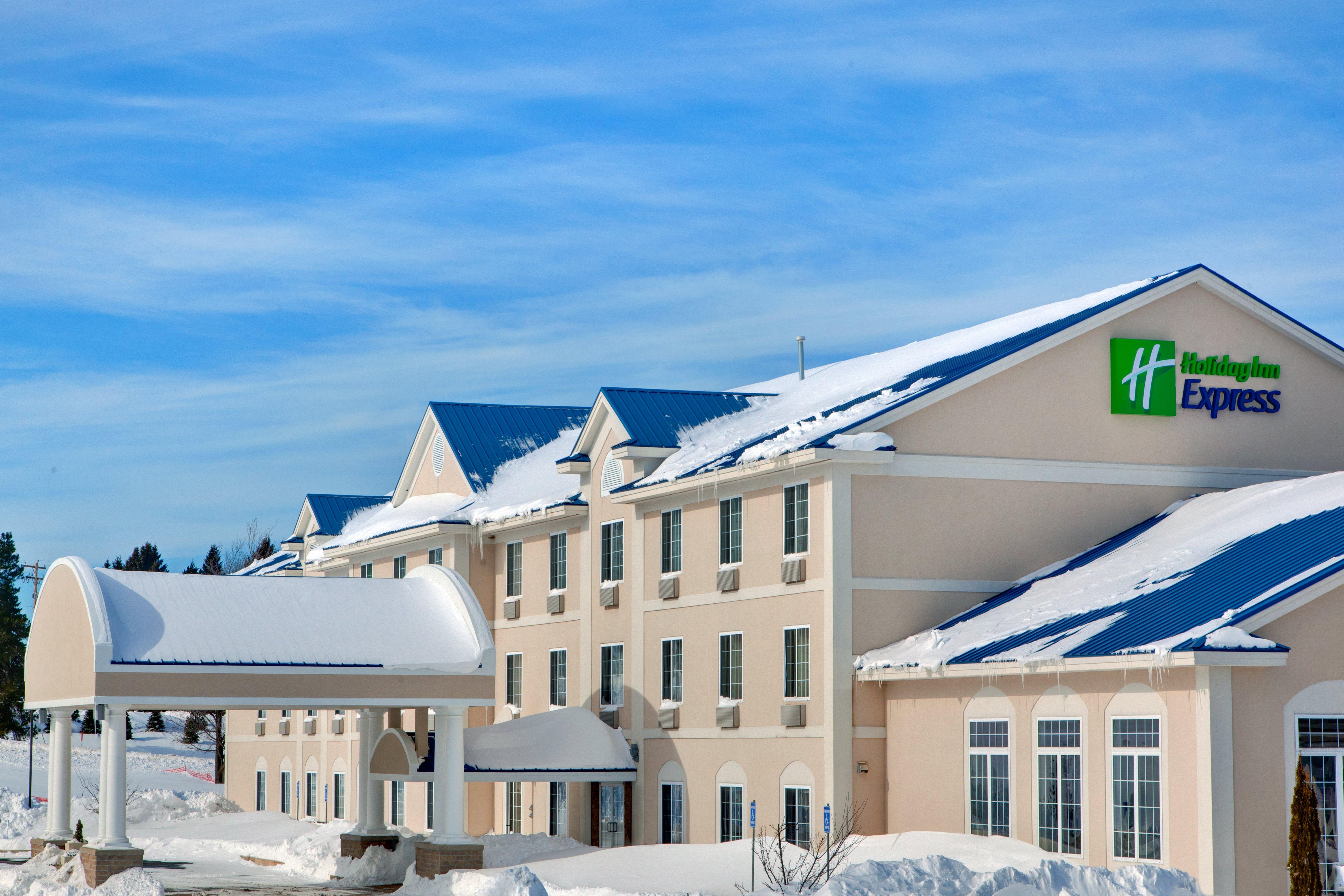 Holiday Inn Express Hotel & Suites Cadillac By Ihg Eksteriør billede