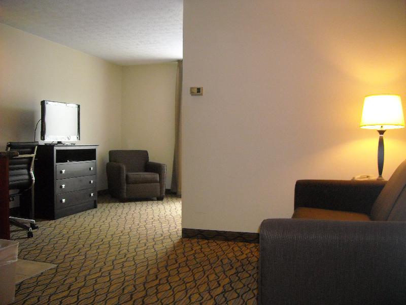 Holiday Inn Express Hotel & Suites Cadillac By Ihg Eksteriør billede